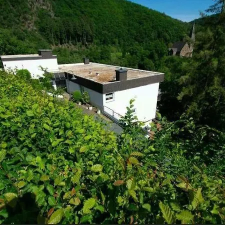 Abrioux Am Park * Bad Bertrich