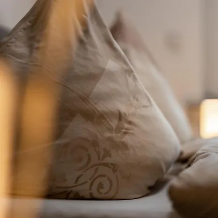 Abrioux Am Park Apartment *